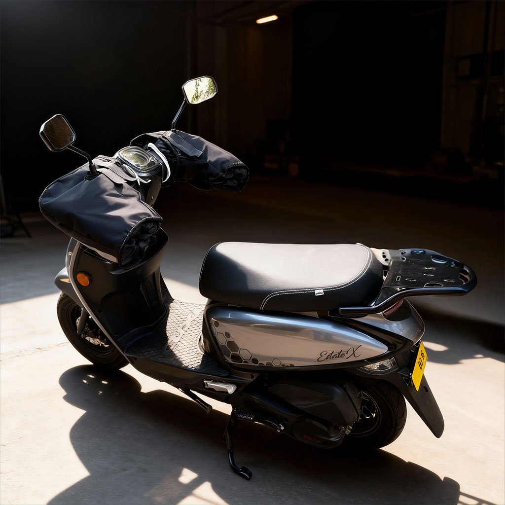 Couvre-Main Imperméable pour Guidon Vespa – Confort et protection pour vos mains en hiver - Image 3